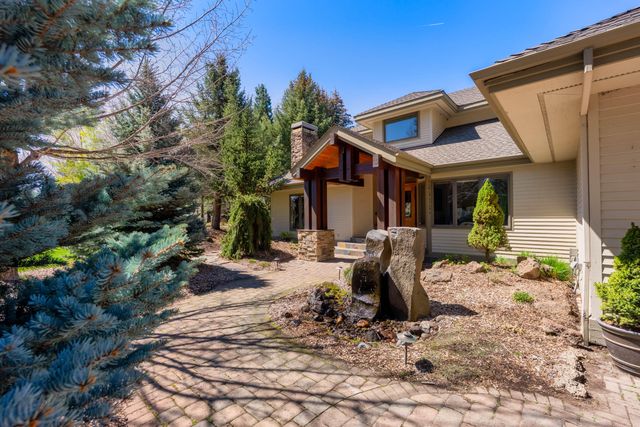 60350 Arnold Market Road, Bend, OR 97702