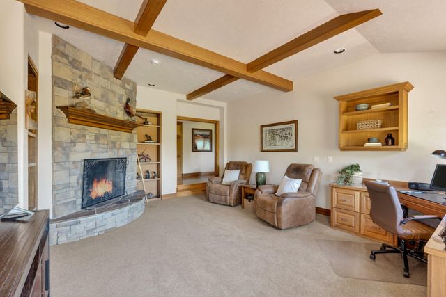 60350 Arnold Market Road, Bend, OR 97702