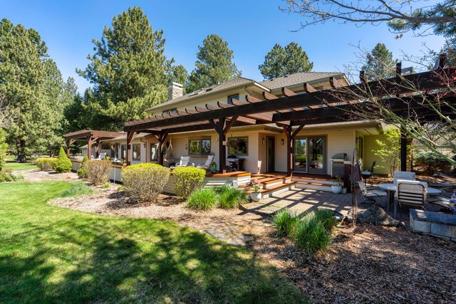 60350 Arnold Market Road, Bend, OR 97702
