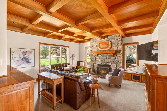 60350 Arnold Market Road, Bend, OR 97702