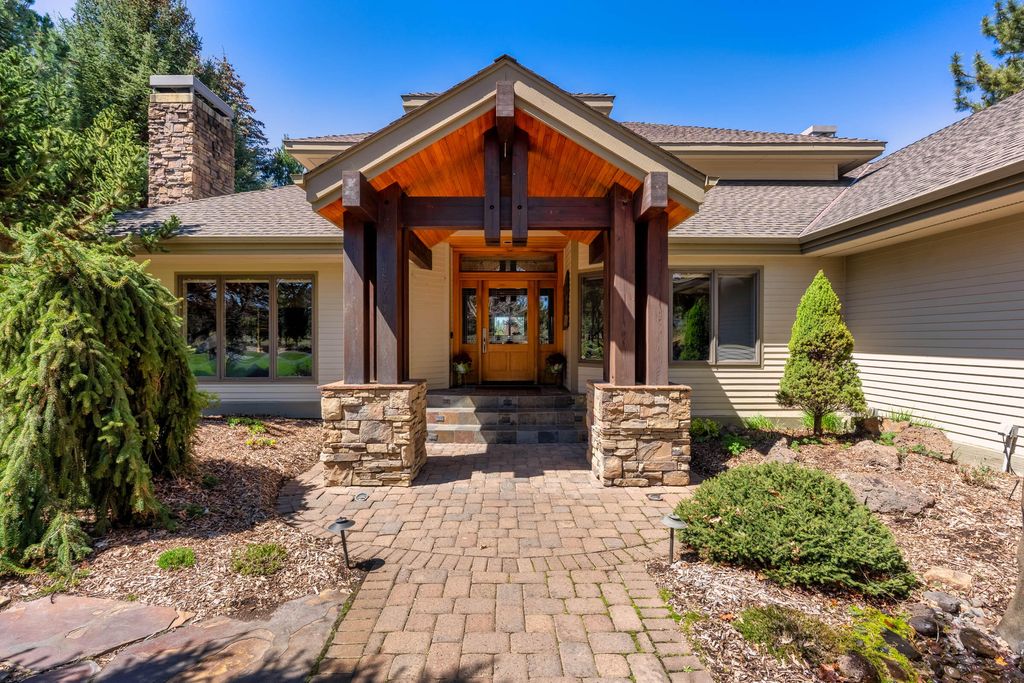 60350 Arnold Market Road, Bend, OR 97702