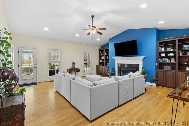 417 Foxwood Drive, Hope Mills, NC 28348