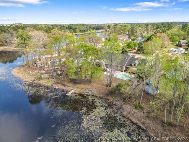 417 Foxwood Drive, Hope Mills, NC 28348