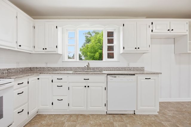 406 Pickens Ln, Columbia, TN 38401