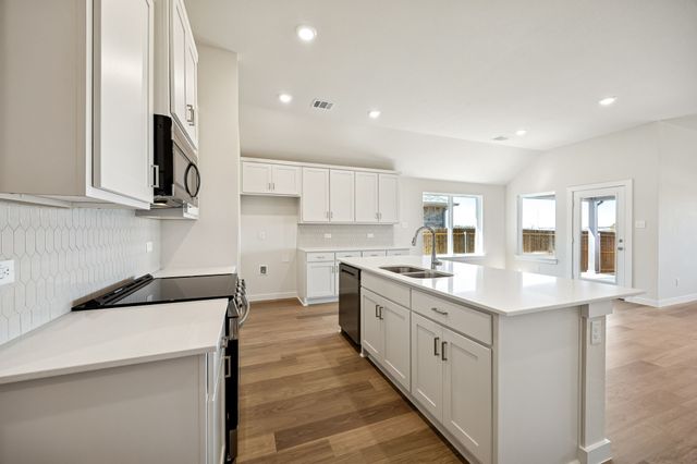 1537 Oakdale Drive, Kaufman, TX 75142