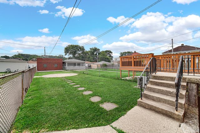 1819 N Mcvicker Avenue, Chicago, IL 60639