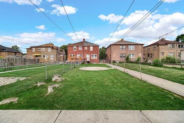 1819 N Mcvicker Avenue, Chicago, IL 60639