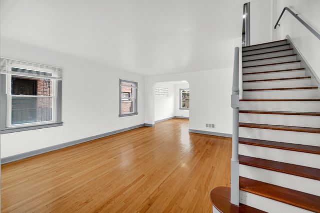 1819 N Mcvicker Avenue, Chicago, IL 60639