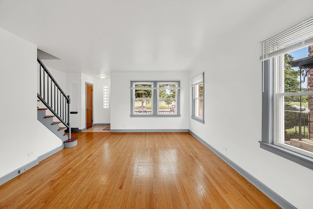 1819 N Mcvicker Avenue, Chicago, IL 60639