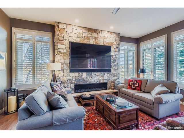 9410 S Silent Hills Dr, Lone Tree, CO 80124
