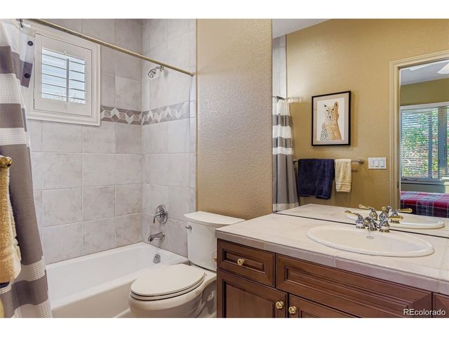 9410 S Silent Hills Dr, Lone Tree, CO 80124