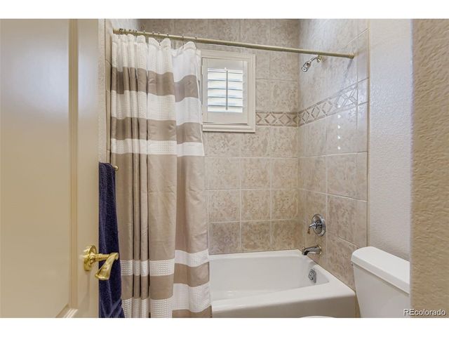 9410 S Silent Hills Dr, Lone Tree, CO 80124