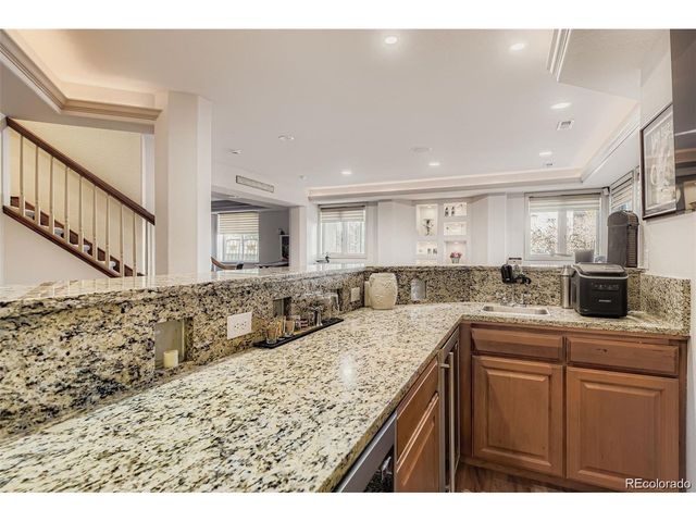 9410 S Silent Hills Dr, Lone Tree, CO 80124