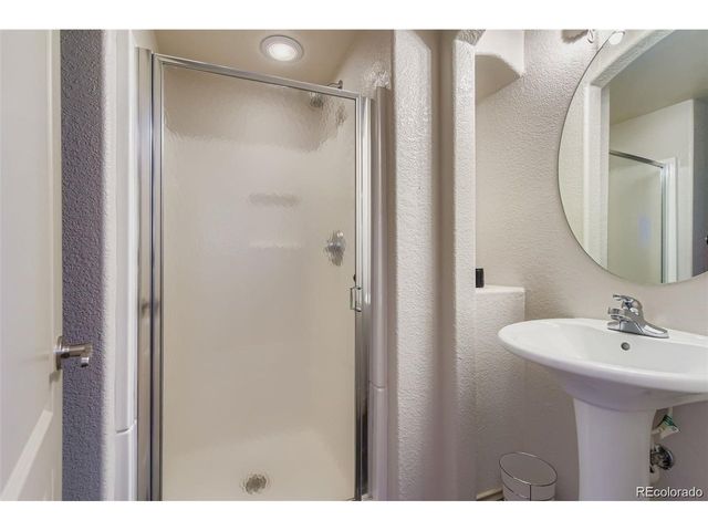 9410 S Silent Hills Dr, Lone Tree, CO 80124