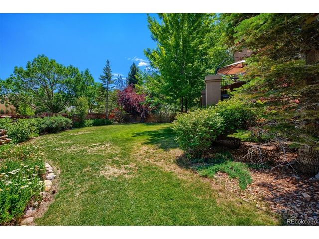 9410 S Silent Hills Dr, Lone Tree, CO 80124