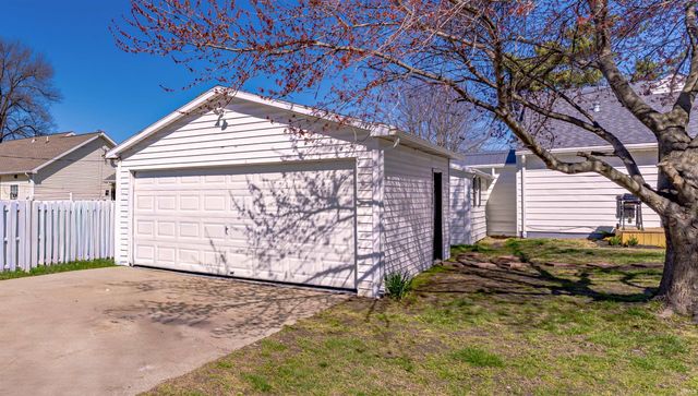 3016 Hartmetz Avenue, Evansville, IN 47712