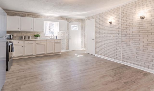 3016 Hartmetz Avenue, Evansville, IN 47712