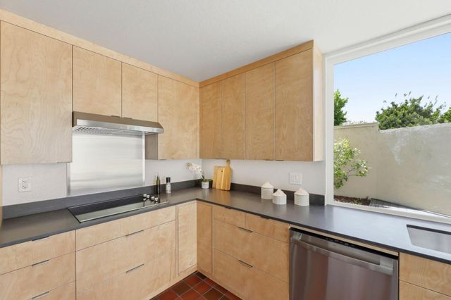 518 N Castlerock Terrace, Sunnyvale, CA 94087