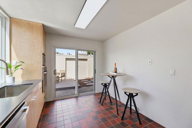 518 N Castlerock Terrace, Sunnyvale, CA 94087