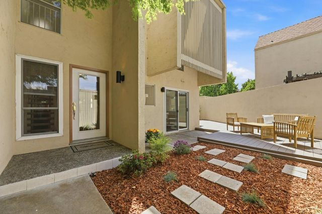 518 N Castlerock Terrace, Sunnyvale, CA 94087