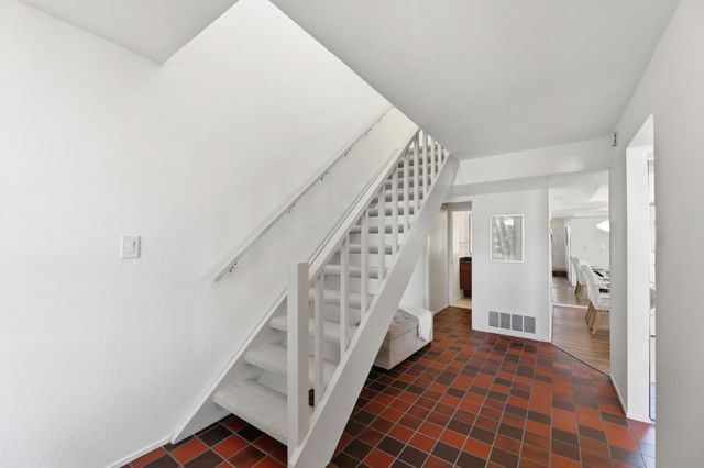 518 N Castlerock Terrace, Sunnyvale, CA 94087