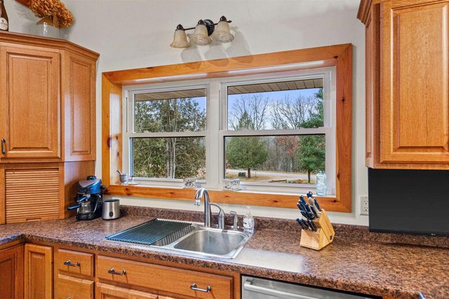 8840 SPRING LAKE ROAD, Amherst, WI 54406