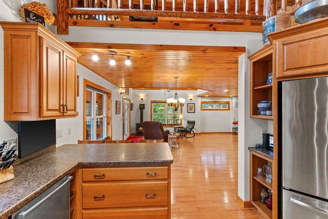 8840 SPRING LAKE ROAD, Amherst, WI 54406