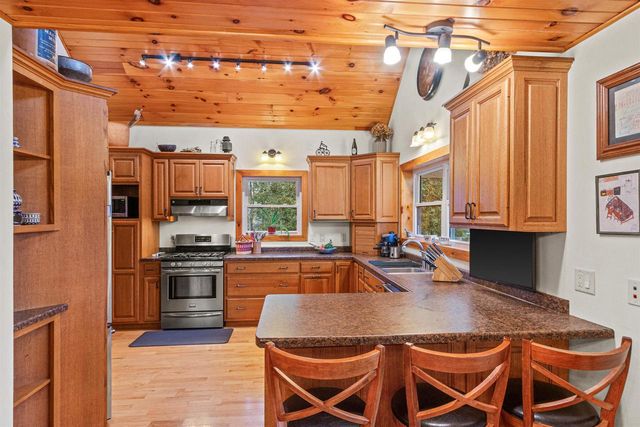 8840 SPRING LAKE ROAD, Amherst, WI 54406