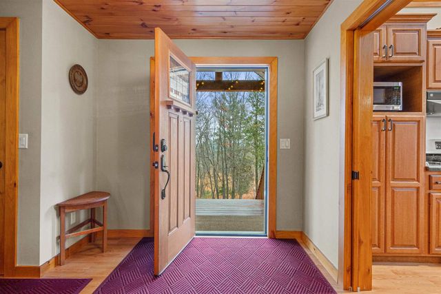 8840 SPRING LAKE ROAD, Amherst, WI 54406