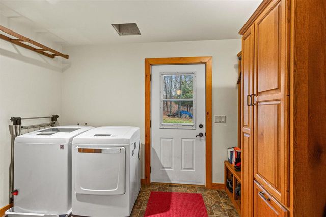 8840 SPRING LAKE ROAD, Amherst, WI 54406