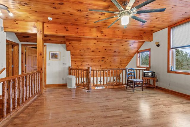 8840 SPRING LAKE ROAD, Amherst, WI 54406