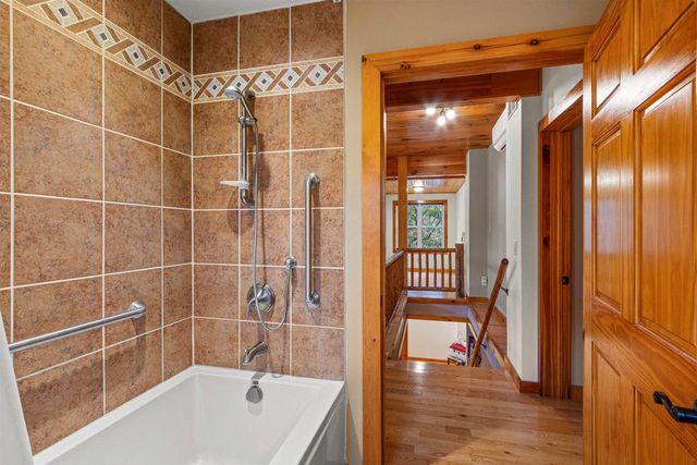 8840 SPRING LAKE ROAD, Amherst, WI 54406