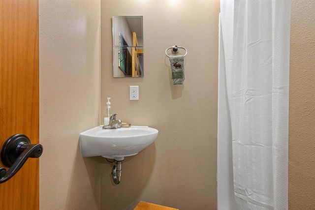 8840 SPRING LAKE ROAD, Amherst, WI 54406