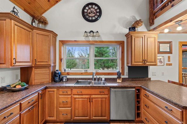 8840 SPRING LAKE ROAD, Amherst, WI 54406