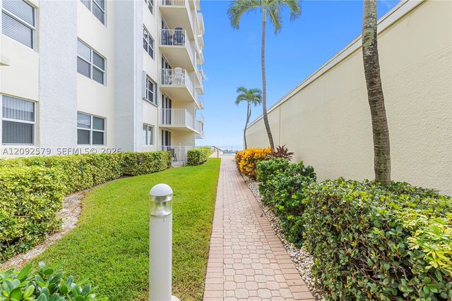 3540 S Ocean Blvd 104, South Palm Beach, FL 33480