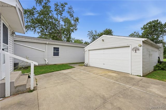 500 East Stenzil Street, North Tonawanda, NY 14120