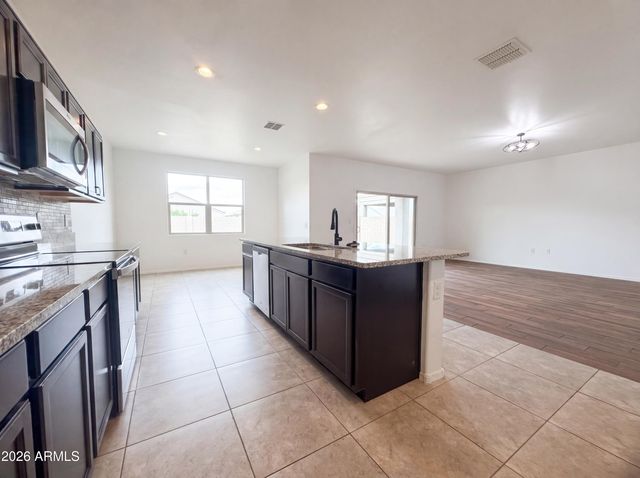 4850 E LIVING STONE Way, San Tan Valley, AZ 85143