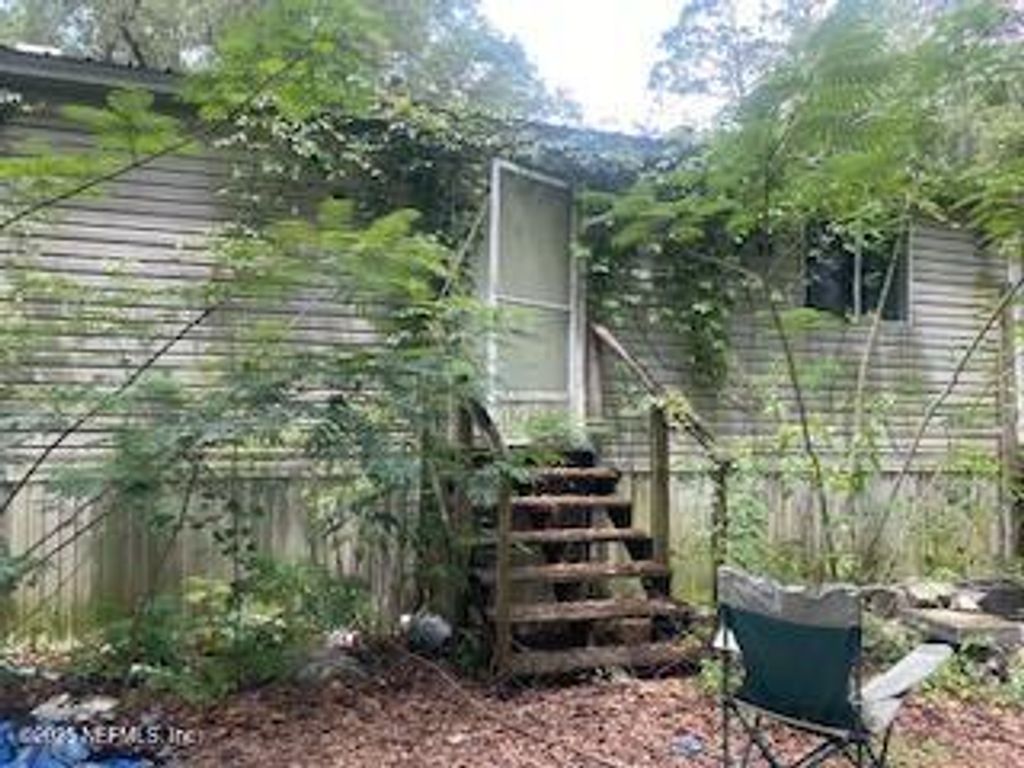 32 FOXTAIL Avenue, Middleburg, FL 32068