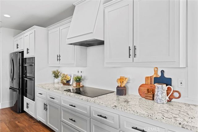 41950 Hacienda Dr, Murrieta, CA 92562