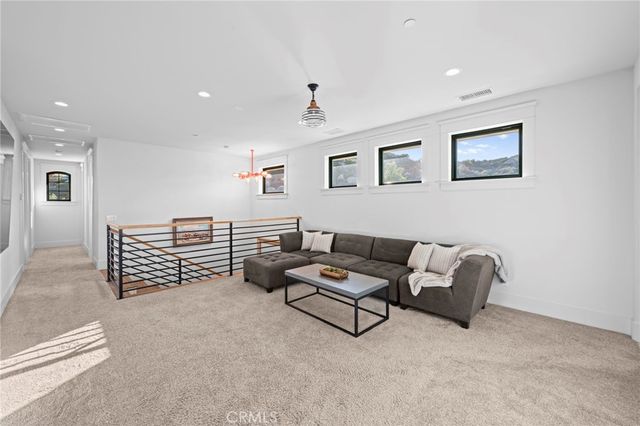 41950 Hacienda Dr, Murrieta, CA 92562