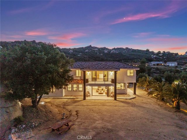41950 Hacienda Dr, Murrieta, CA 92562