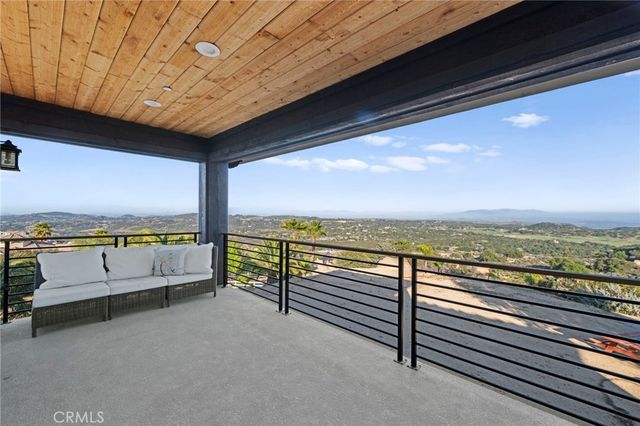 41950 Hacienda Dr, Murrieta, CA 92562