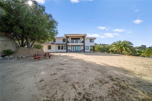 41950 Hacienda Dr, Murrieta, CA 92562