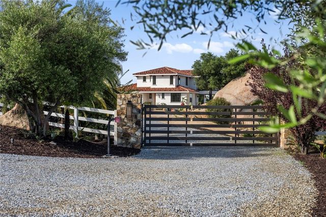 41950 Hacienda Dr, Murrieta, CA 92562