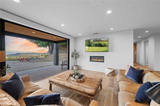 41950 Hacienda Dr, Murrieta, CA 92562