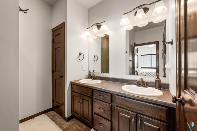 9052 W Wisdom Pl Place, Sioux Falls, SD 57106