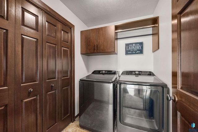 9052 W Wisdom Pl Place, Sioux Falls, SD 57106