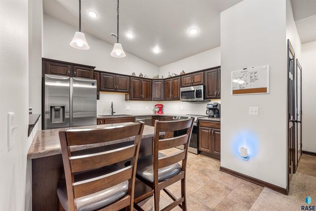 9052 W Wisdom Pl Place, Sioux Falls, SD 57106