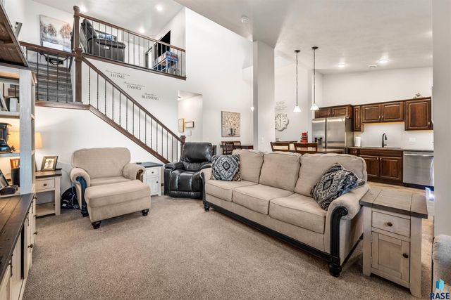 9052 W Wisdom Pl Place, Sioux Falls, SD 57106