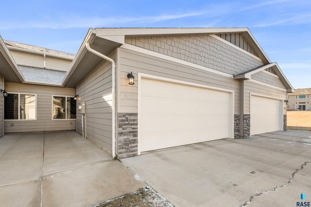 9052 W Wisdom Pl Place, Sioux Falls, SD 57106